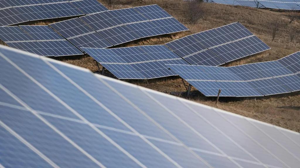 Solar in Thailand's Rainy Season: How Much Does Factory Output Drop?