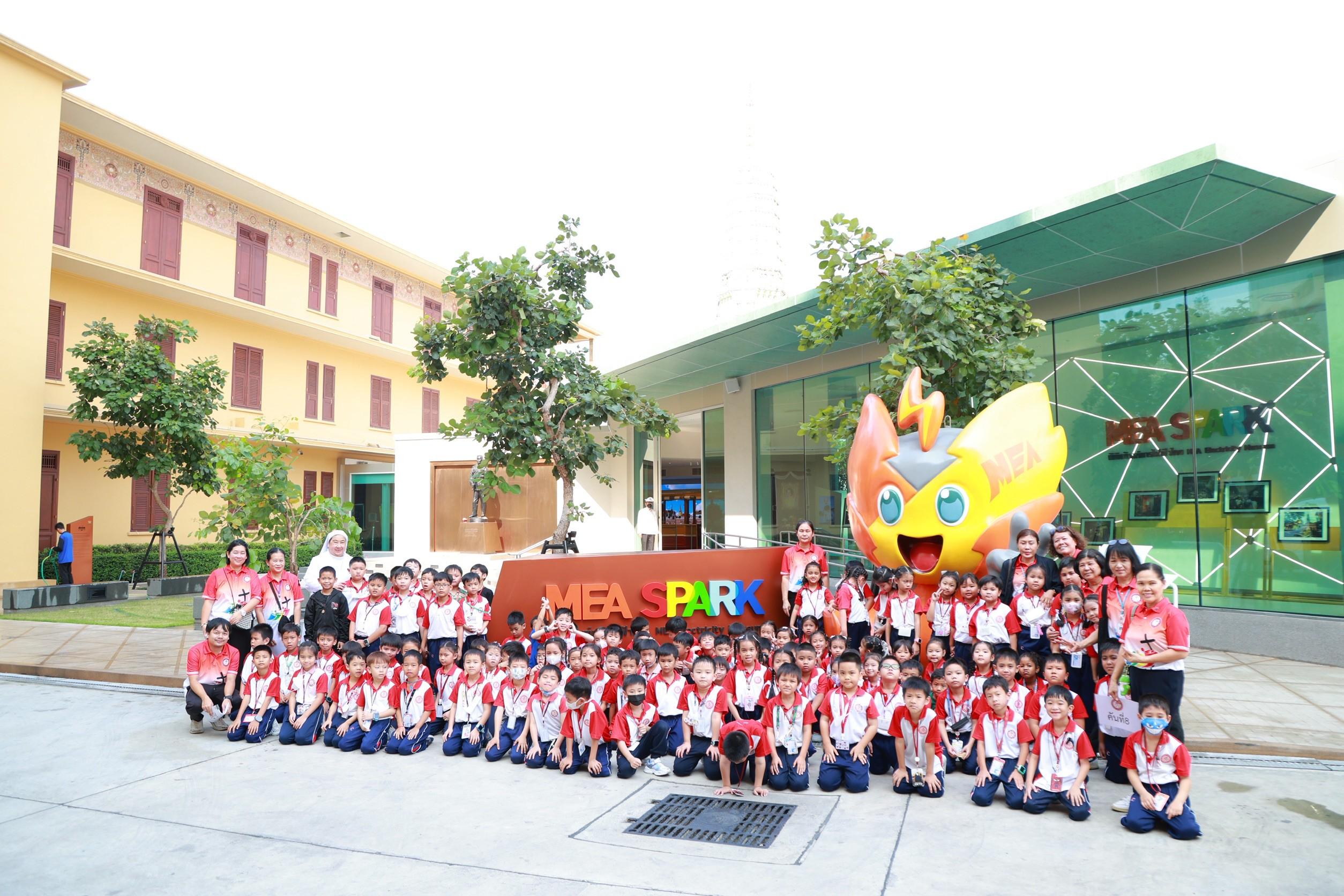 MEA欢迎圣塔克鲁学校追溯"暹罗之光"的历史