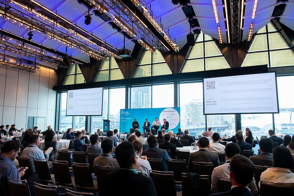 ออสเตรเลียเร่งติดตั้งระบบกักเก็บพลังงานขนาดกิกะวัตต์ แต่ยังขาดอีก 75%