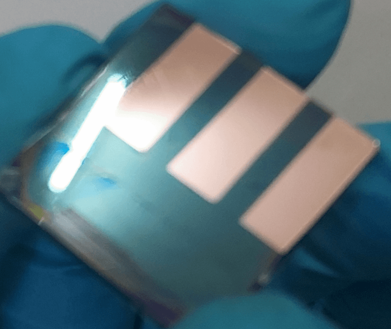 กราฟีนออกไซด์เพิ่มเสถียรภาพแผงโซลาร์เซลล์เพอรอฟสไกต์