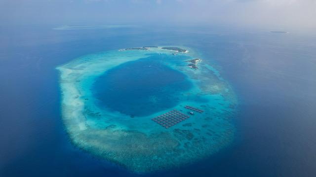 马尔代夫最大的漂浮太阳能阵列正式上线