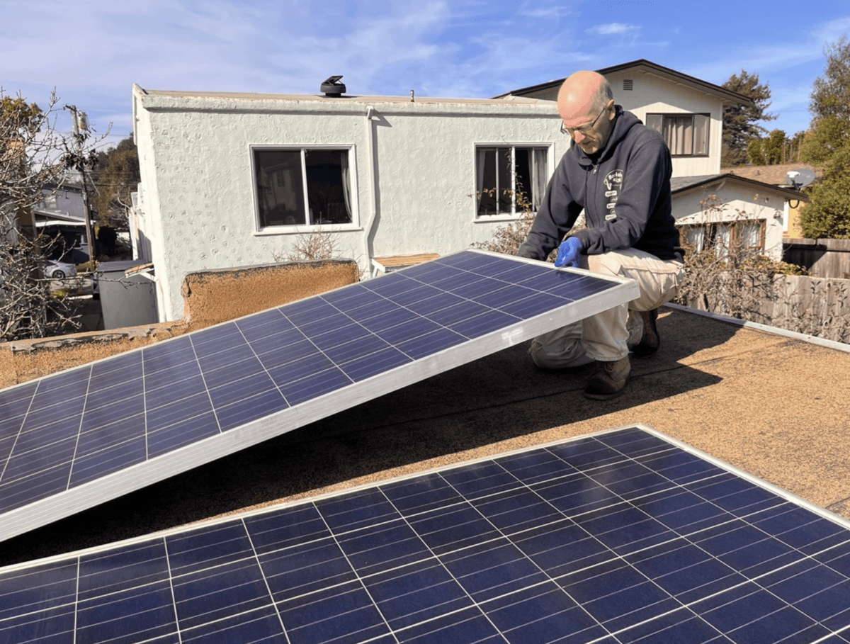 ระบบโซลาร์เซลล์แบบเสียบปลั๊กทำเองแสดงศักยภาพที่ $0.65/W ในตลาดสหรัฐฯ