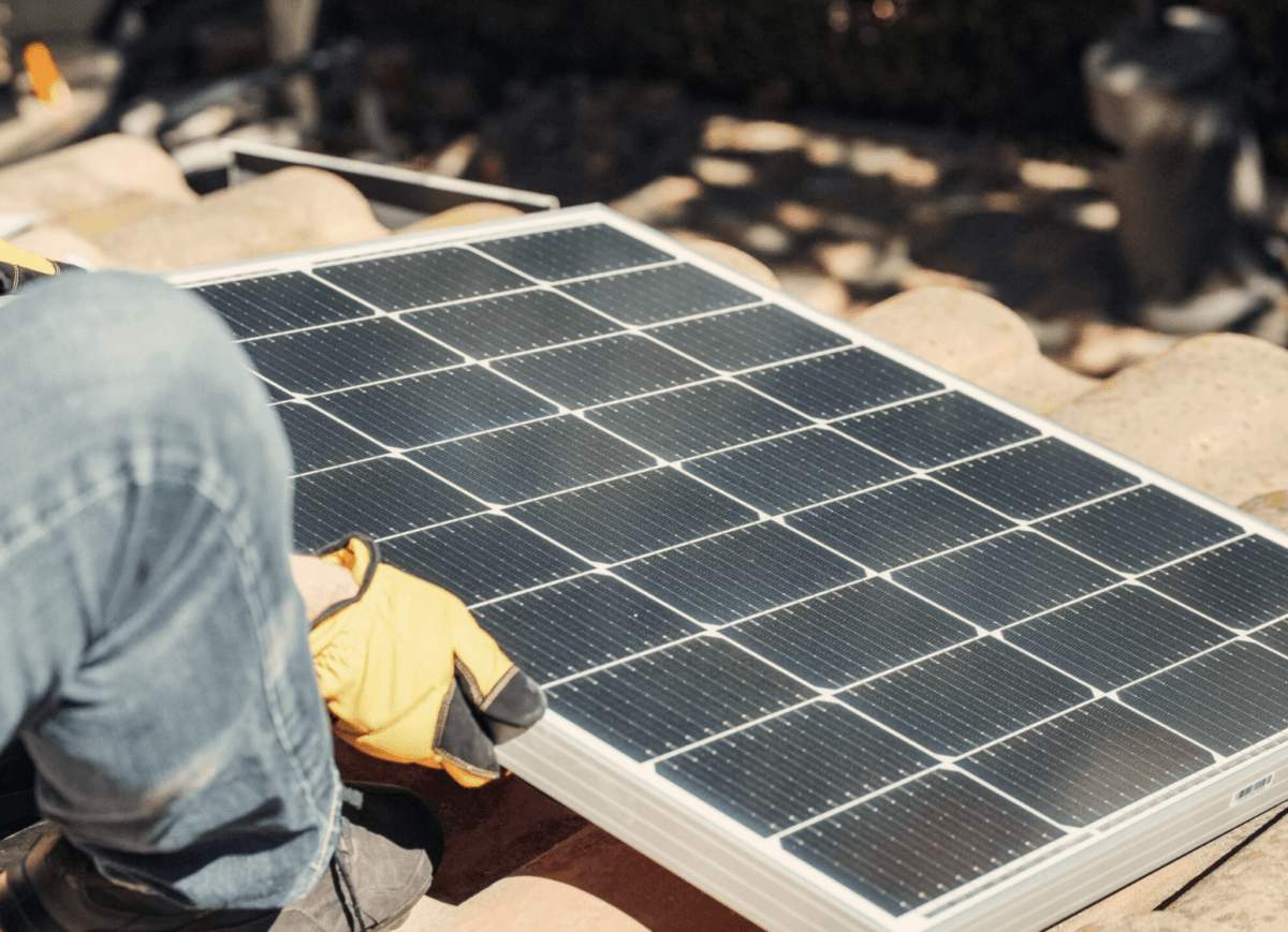 Colorado House passes legislation to legalize plug-in solar for renters