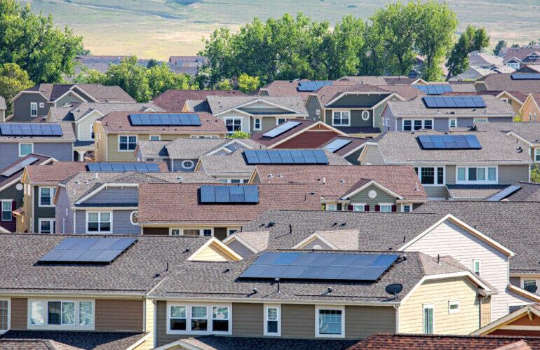 Report: Cutting red tape in residential solar could save homeowners billions